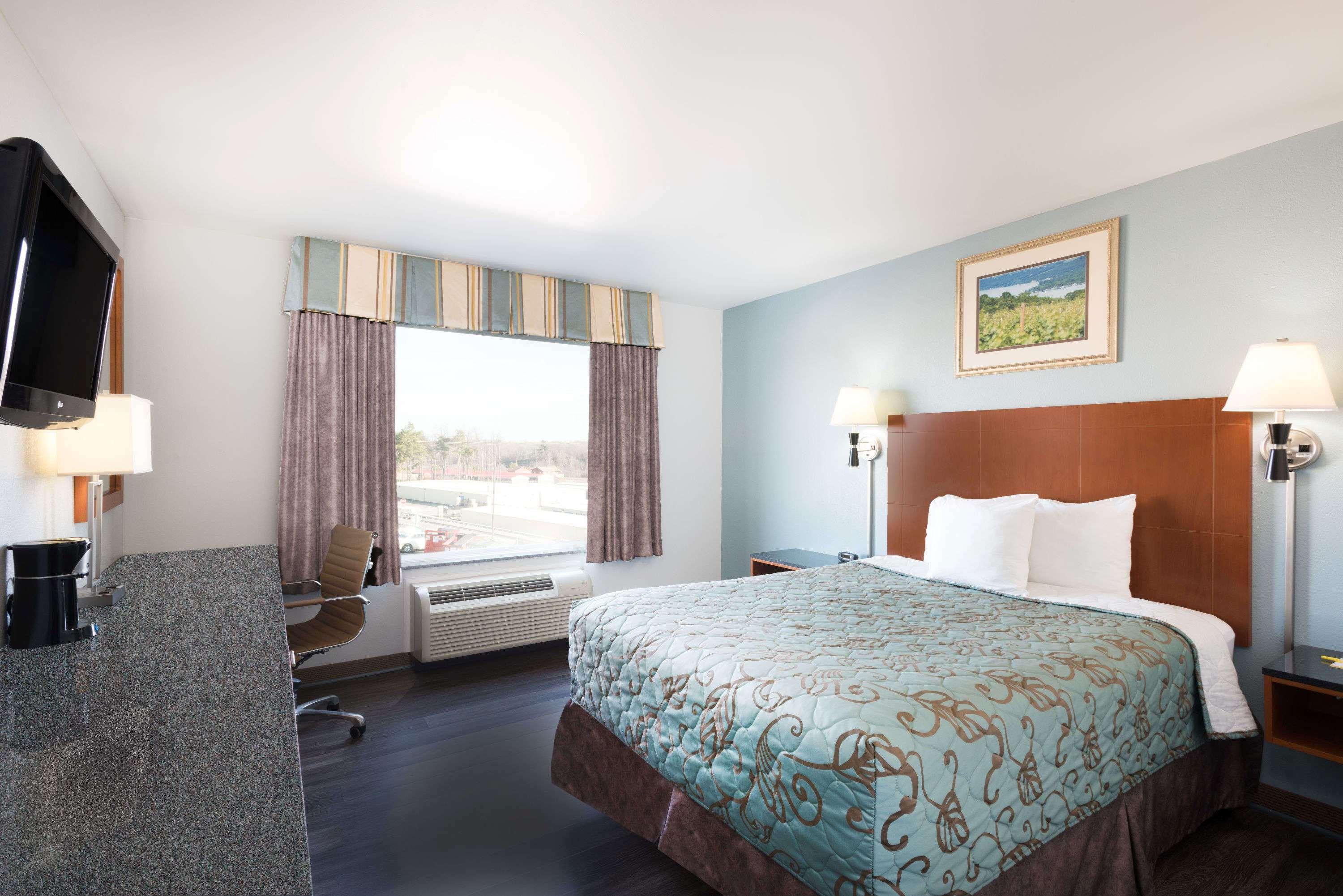 Hotel Days By Wyndham Watertown Drum Evans Mills