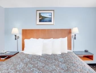 Hotel Days By Wyndham Watertown Drum Evans Mills